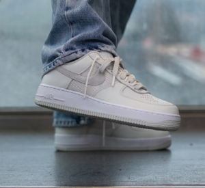 Giay Nike Slam Jam x Air Force 1 Low 'Triple White' DX5590-100