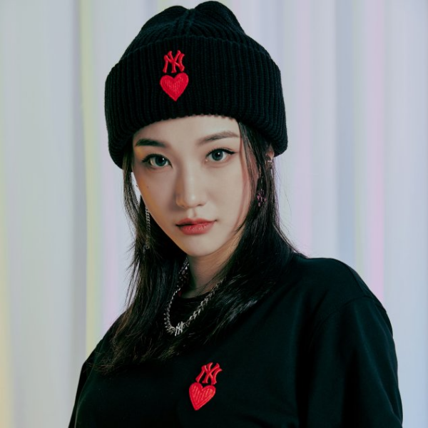 Mũ MLB Heart Beanie New York Yankees 3ABNM0916-50BKS - Ảnh 5