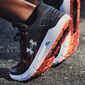 Alternative view of Giày Under Armour Charged Rogue 'Black Orange Glitch' 3021225-002