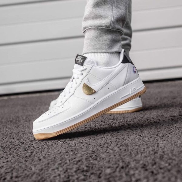 Giày Nike NBA x Air Force 1 LV8 1 HO20 GS 'White' CT3842-100 - Ảnh 2