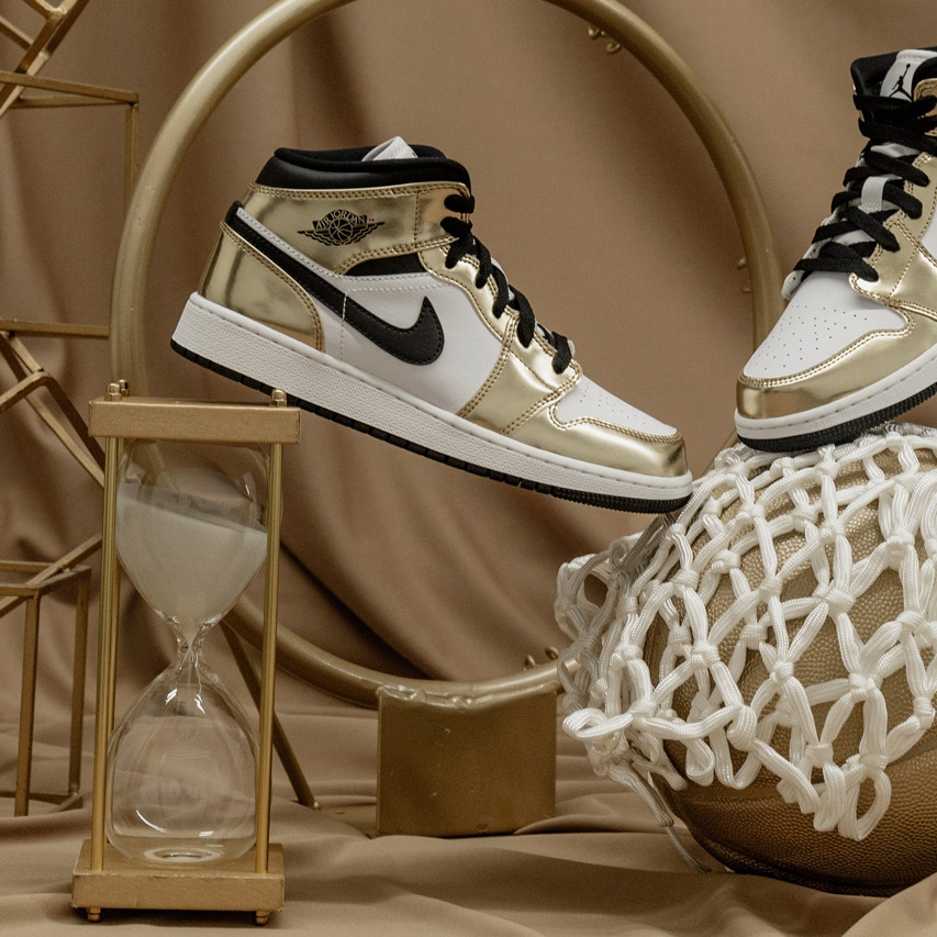 Giày Nike Air Jordan 1 Mid SE GS 'Metallic Gold' DC1420-700 - Ảnh 5