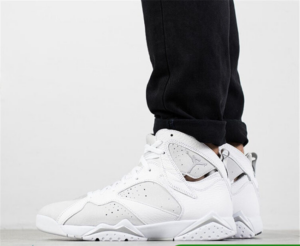 Alternative view of Giày Nike Air Jordan 7 Retro GS 'Pure Money' 304774-120