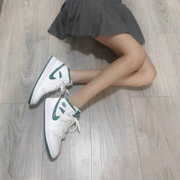 Giày Nike Air Jordan 1 Mid SE GC GS 'White Mystic Green' CD6760-103 - Ảnh 3