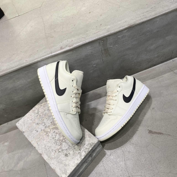 Giày Nike Wmns Air Jordan 1 Low 'Coconut Milk' DC0774-121 - Ảnh 4