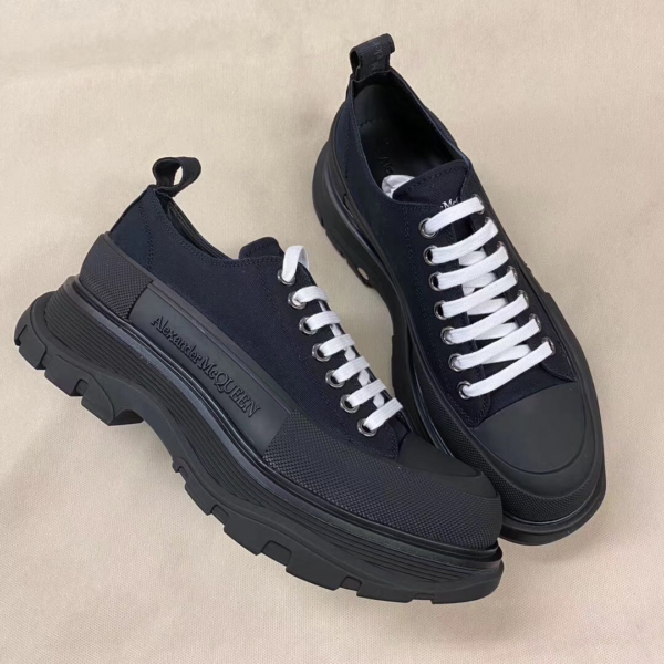 Giày Alexander McQueen Tread Slick Lace Up 'Triple Black' 604257-W4L32-1000 - Ảnh 2