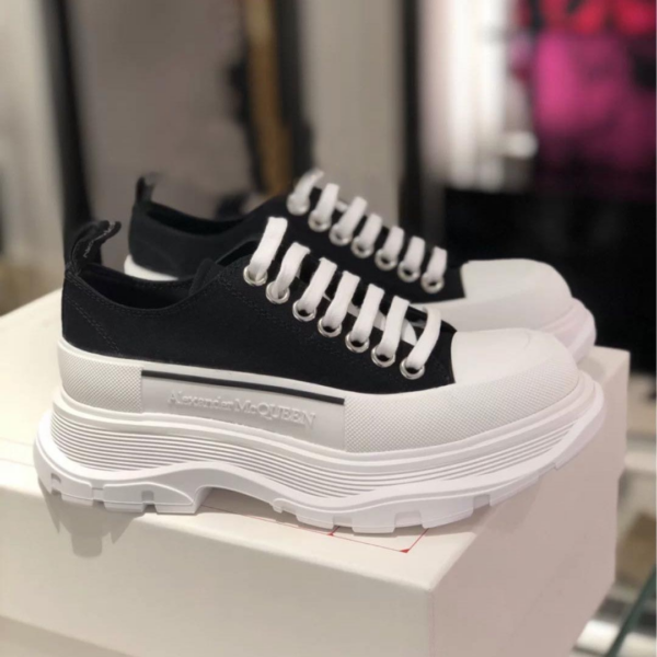 Giày Alexander McQueen Lace Up 'Black White' 611705-W4MV2-1070 - Ảnh 2