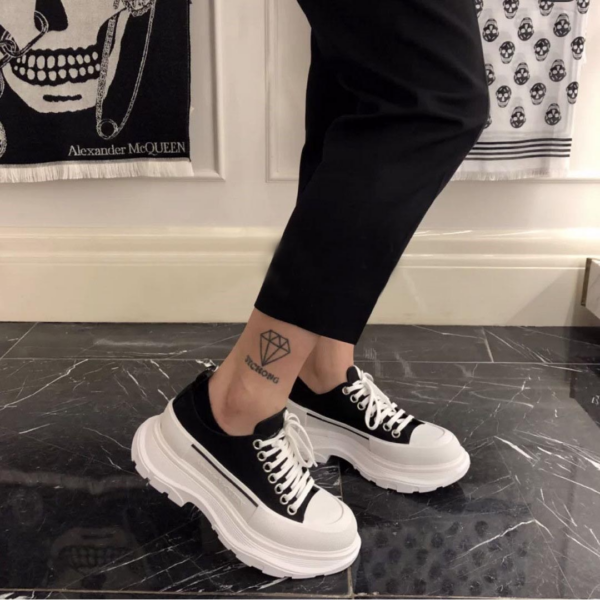 Giày Alexander McQueen Lace Up 'Black White' 611705-W4MV2-1070 - Ảnh 4