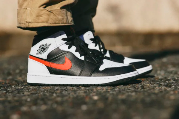 Giày Nike Air Jordan 1 Mid 'Chile Red' 554724-075 - Ảnh 9