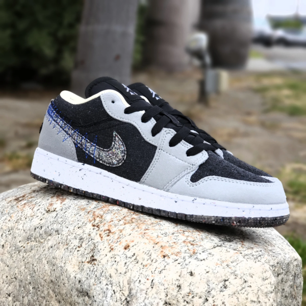 Giày Nike Air Jordan 1 Low SE GS 'Crater' DM4690-001 - Ảnh 2