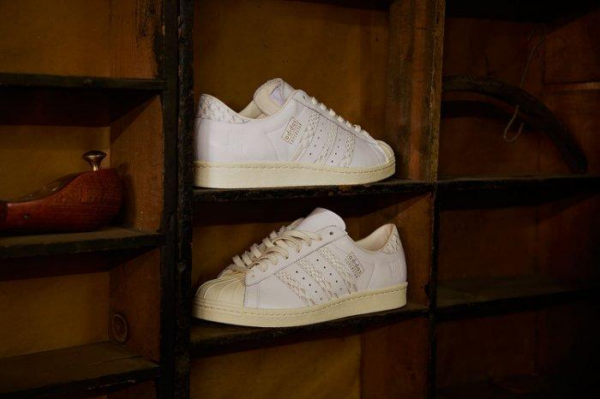 Giày Adidas Undefeated x Superstar 80 'White' B34077 - Ảnh 3