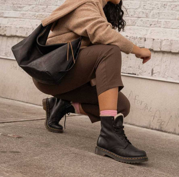 Giày Dr.Martens 1460 Women's Faux Fur Lined 'Black' 21797001 - Ảnh 3