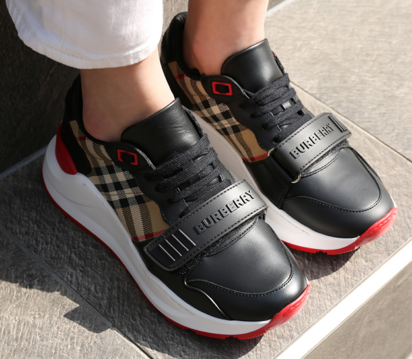 Giày BURBERRY Black Leather Sneaker 8038184 - Ảnh 4