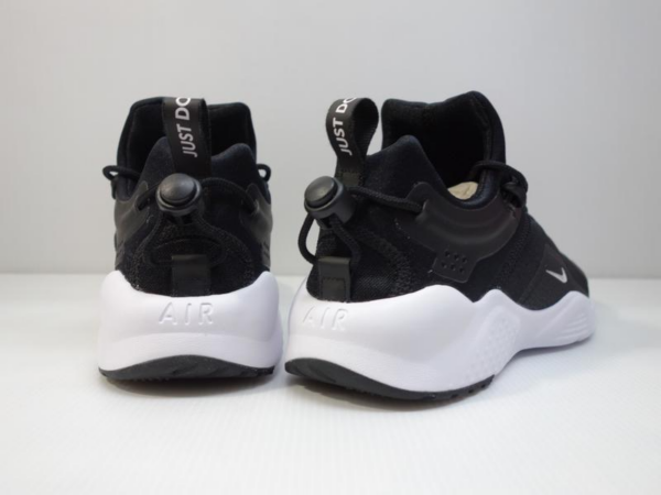 Giày Nike Wmns Air Huarache City Move 'Black White' AO3172-001 - Ảnh 5