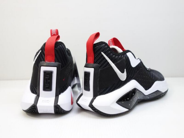 Giày Nike LeBron Soldier 14 GS 'Bred' CN8689-002 - Ảnh 7