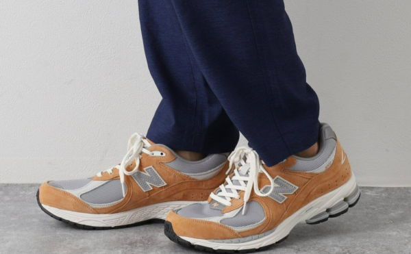 Giày New Balance 2002R 'Sweet Caramel' M2002RHM - Ảnh 2