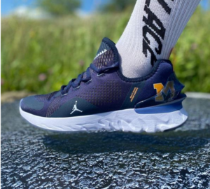 Alternative view of Giày Nike Air Jordan React Havoc 'Michigan Wolverines' CJ6748-407