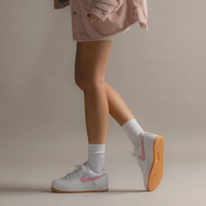 Alternative view of Giày Nike Air Force 1 Low '07 Retro 'Pink Gum' DM0576-101