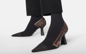 Alternative view of Giày Versace La Greca Signature Sock Boots Black Caramel 1002350-1A01492-5B17V