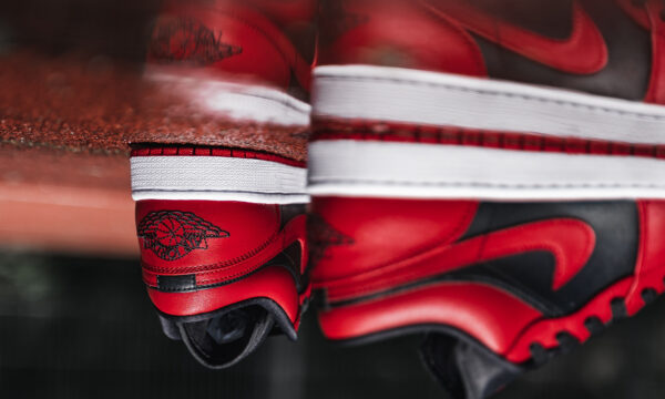 Giày Nike Air Jordan 1 Low GS 'Reverse Bred' 553560-605 - Ảnh 16