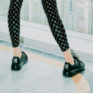 Alternative view of Giày MLB Chunky Classic Mono Embo New York Yankees 3ASXXD41N-50BKS