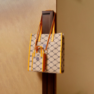 Alternative view of Túi MLB Monogram Tote NY Yankees Beige 3AORM012N-50BGS