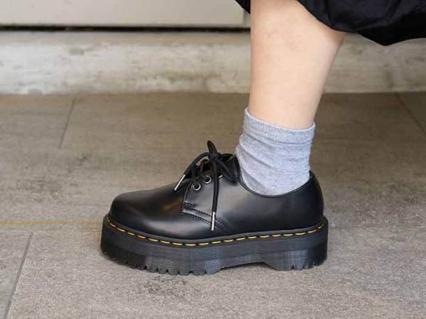 Giày Dr.Martens 1461 Quad Black Polished Smooth Black 25567001 - Ảnh 11