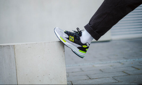 Giày New Balance 992 Made In USA 'Black Grey Volt' M992TQ - Ảnh 4