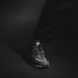 Giay Nike Air Huarache 'Off Noir' DQ8572-001