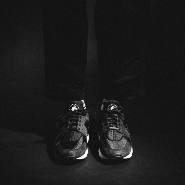 Giay Nike Air Huarache 'Off Noir' DQ8572-001