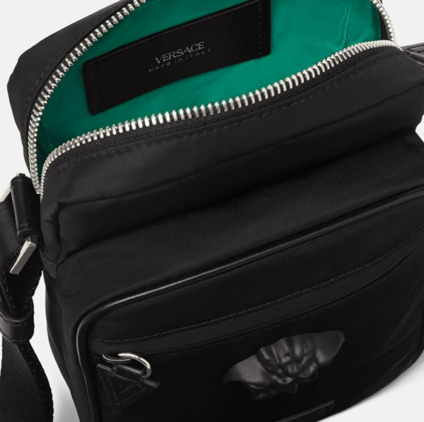 Túi Versace La Medusa Pouch Black 1003091-DNY8ME-D41NP - Ảnh 2