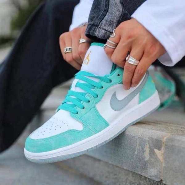 Giày Nike Air Jordan 1 Low 'New Emerald' DO8244-301 - Ảnh 3