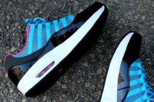 Alternative view of Giày Nike Air Jordan CMFT 11 VIZ 444905-401