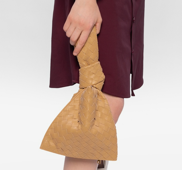 Túi Bottega Veneta The Twist Mini Bag In Shiny Nappa 652001-VCPP0-2700 - Ảnh 6
