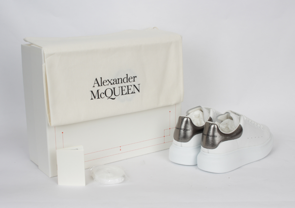 Giày Alexander McQueen Wmns Oversized 'Bleach White Silver' 553770-WHFBU-9042 - Ảnh 6