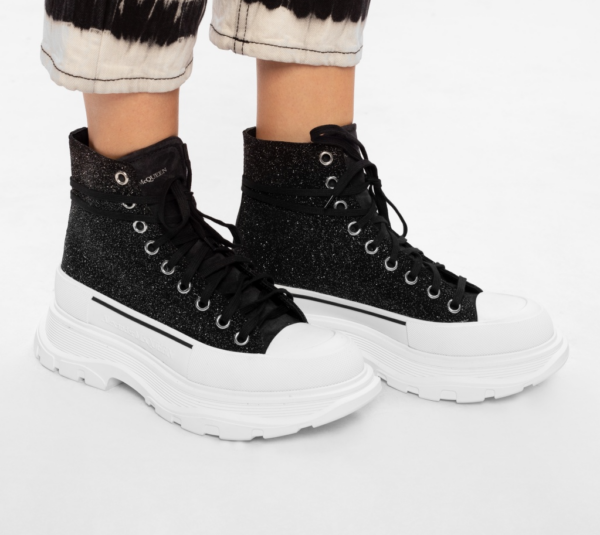Giày Alexander McQueen Wmns Tread Slick Boot 'Galaxy Black' 633900-WHW57-1027 - Ảnh 4
