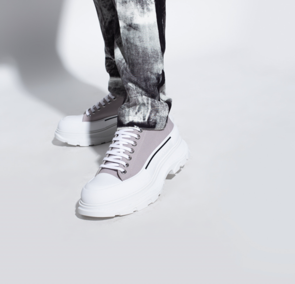 Giày Alexander McQueen Grey Tread Slick Low 604257-W4MV2-1331 - Ảnh 2