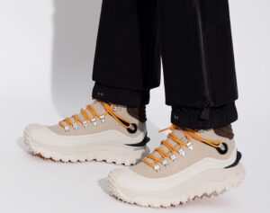 Giay Moncler Trailgrip GTX High Trainers 'Beige' H209B4M00240M2437P19