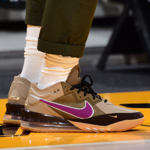 Giày Nike atmos x LeBron 18 Low 'Viotech' CW3153-200 - Ảnh 2