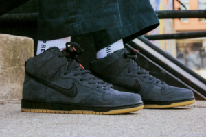 Alternative view of Giày Nike SB Dunk High Pro ISO SB 'Orange Label Dark Smoke Grey' CV1727-001