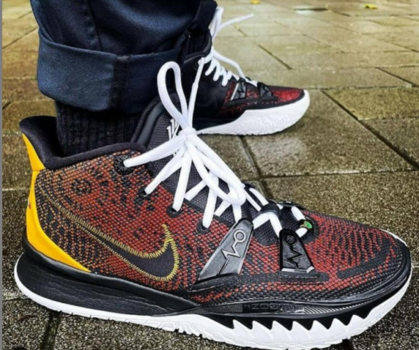 Giày Nike Kyrie 7 GS 'Roswell Rayguns' CT4080-001 - Ảnh 3
