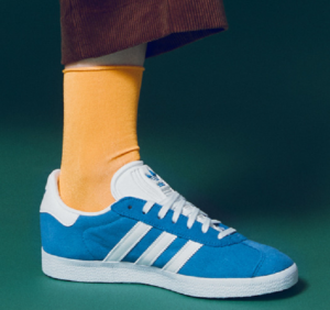 Giay Adidas Gazelle 'Blue Cloud White Gold Metallic' GX2207