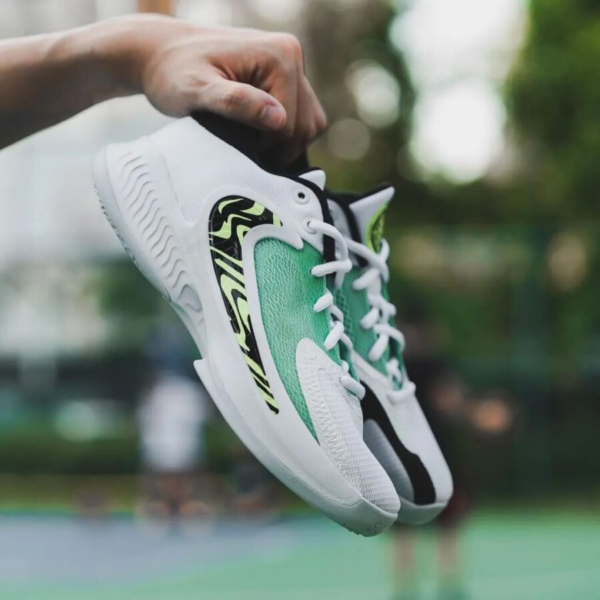 Giày Nike Zoom Freak 4 GS 'Barely Volt' DQ0553-100 - Ảnh 2