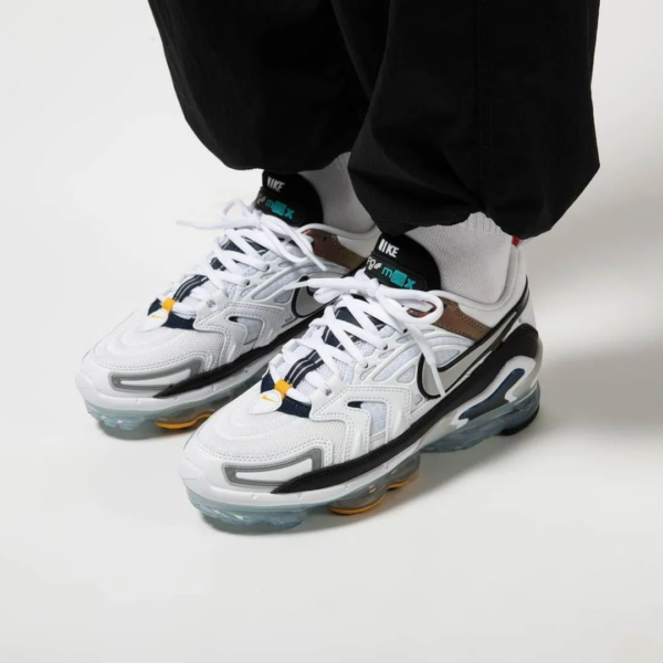 Giày Nike Wmns Air VaporMax EVO 'Evolution of Icon' DC9113-100 - Ảnh 3