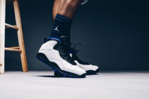 Alternative view of Giày Nike Air Jordan 10 Retro 'Orlando' 2018 310805-108