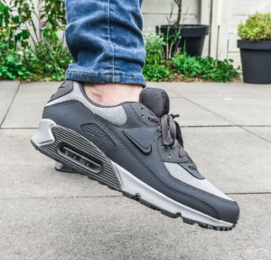 Giay Nike Air Max 90 'Jewel Wolf Grey' DX2656-002