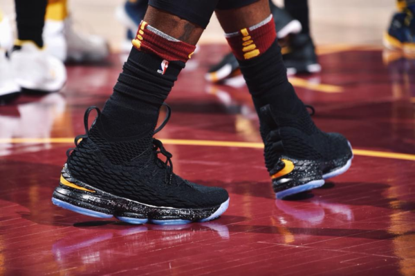 Giày Nike LeBron 15 'Bright Crimson' AQ2363-002 - Ảnh 5