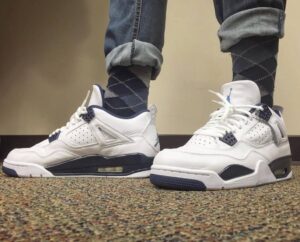 Alternative view of Giày Nike Air Jordan 4 Retro LS 'Legend Blue' 314254-107