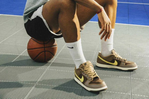 Giày Nike Undefeated x Dunk Low SP 'Canteen' DH3061-200 - Ảnh 2