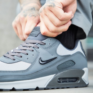Giay Nike Air Max 90 'Jewel Wolf Grey' DX2656-002