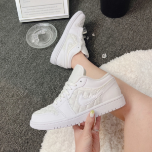 Giay Nike Air Jordan 1 Low Quilted 'White' DB6480-100